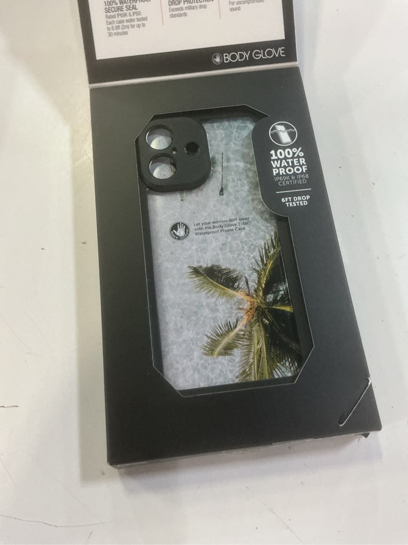 Condition photo showing New/Like New for body glove tidal waterproof phone case for iphone 16 - black/clear