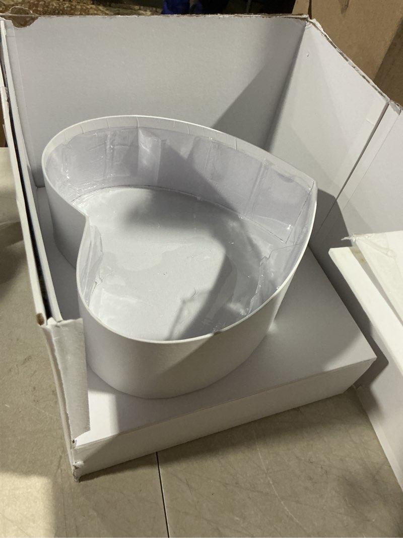 Condition photo showing As Is for Elegantz HEART metal bucket, Metal, color white