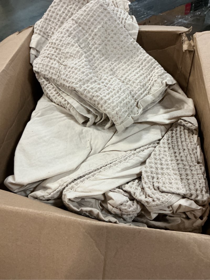 Condition photo showing As Is for Bedsure Cotton Duvet Cover King - 100% Cotton Waffle Weave Linen Color Duvet Cover, GentleSoft™ and Breathable King Bedding Set for All Season, 3 Pieces, 104"x90" King (104" x 90") 04 - Linen (No Comforter)