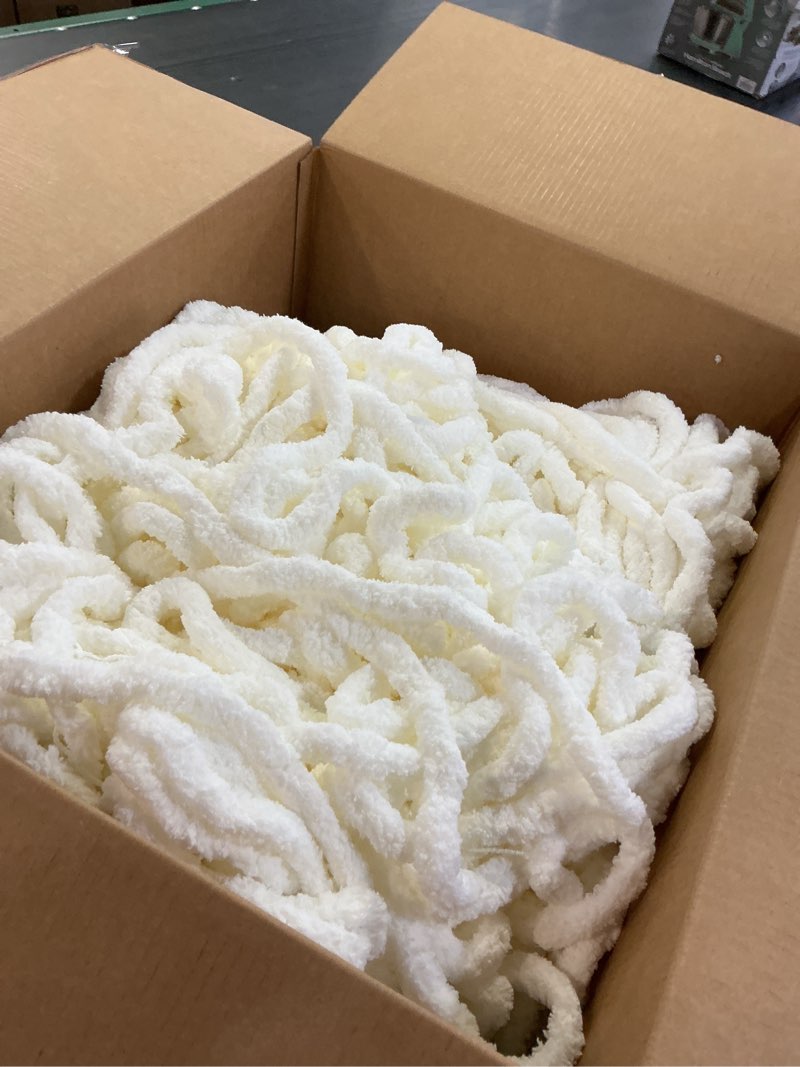 Condition photo showing Good Condition for Chunky Yarn for Crocheting Blankets, 8-Pack Jumbo 7 Chenille Yarn, 14oz/400g Total Weight, 152.8 Yards, Super Bulky Soft Yarn Easy to Use for Knitting and Crochet Projects,Cream, 8 Skein 8 Cream