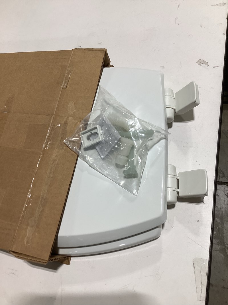 Condition photo showing Good Condition for mayfair 1847slow 000 kendall slow-close  removable enameled wood toilet seat that will never loosen  1 pack elongated - premium hinge  white