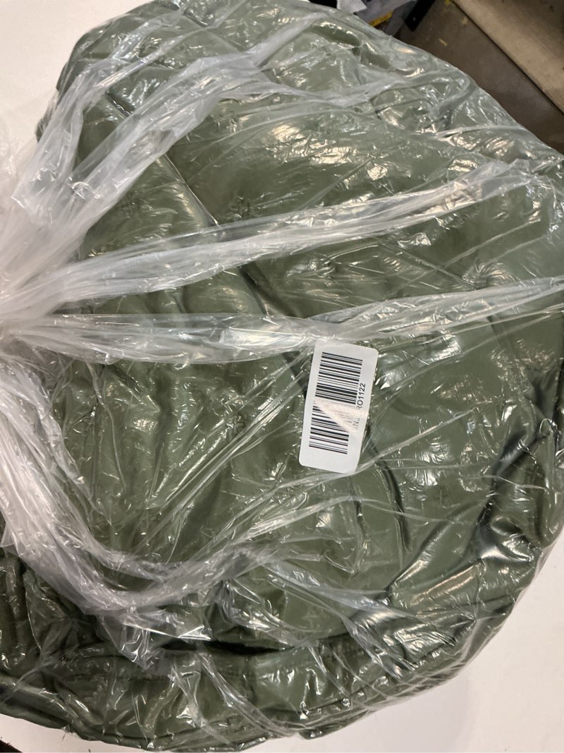 Condition photo showing Good Condition for bamboo dream quilt, full/queen, olive