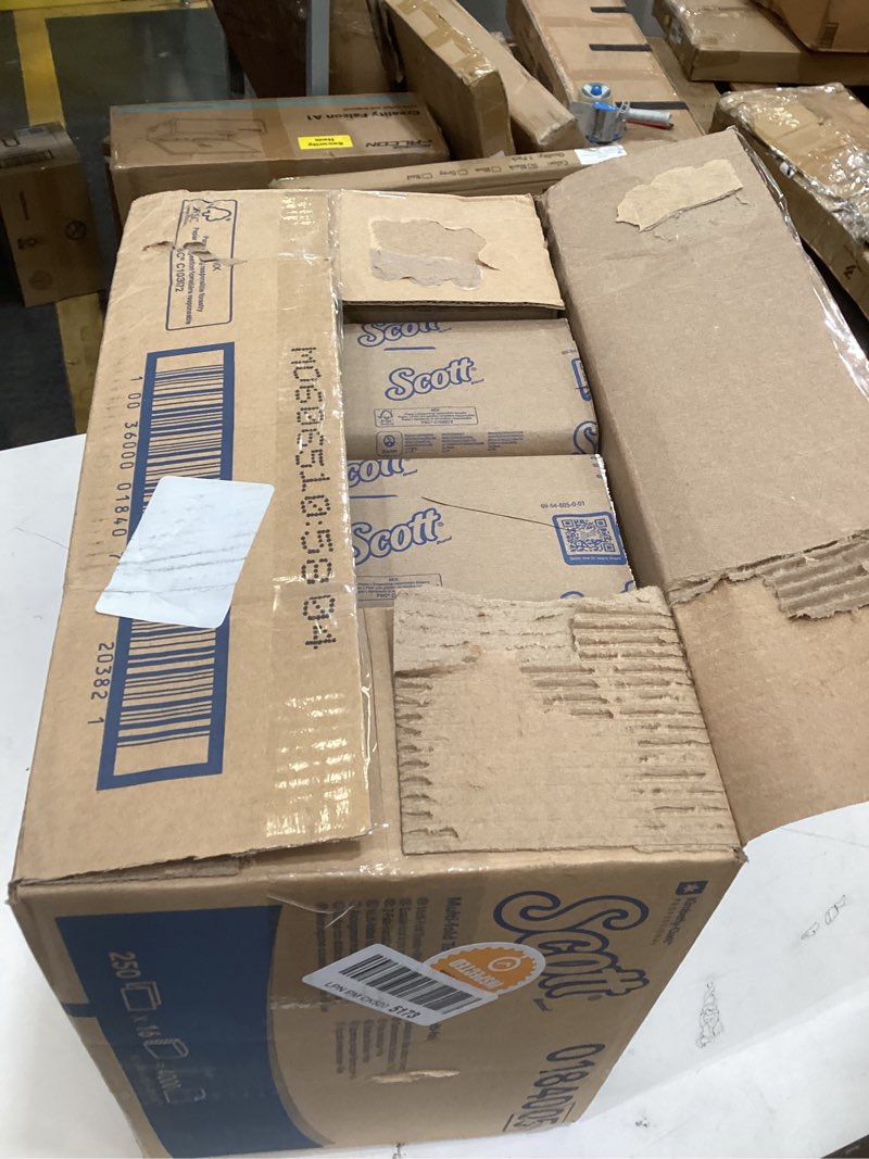 Condition photo showing New/Like New for scott® professional universal multifold paper towels, bulk (01840), absorbency pockets, 9.2" x 9.4" sheets, standard tier, compressed, white (250 sheets/pack, 16 packs/case, 4,000 sheets/case) 250 count (pack of 16)