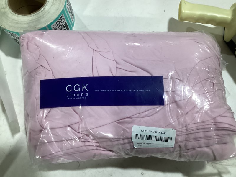 Condition photo showing New/Like New for Queen Size 4 Piece Sheet Set - Comfy Breathable & Cooling Bed Sheets Set - Hotel Luxury Bedding for Women, Men, Kids, Teens, Boys & Girls - Deep Pockets, Soft, Wrinkle Free - Oeko-Tex - Lavender Pink Queen 32 - Lavender Pink