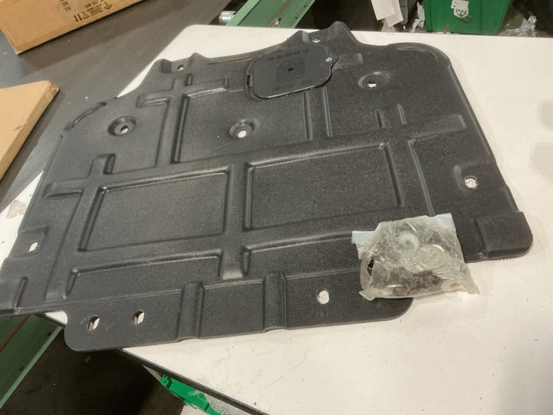 Condition photo showing Good Condition for New Engine Splash Shield Fit for Audi A4 2017-2024 Under Engine Cover Compatible with S4 2018-2024 Engine Guard Fit for A5 S5 2017-2024 Front Engine Gearbox Guard