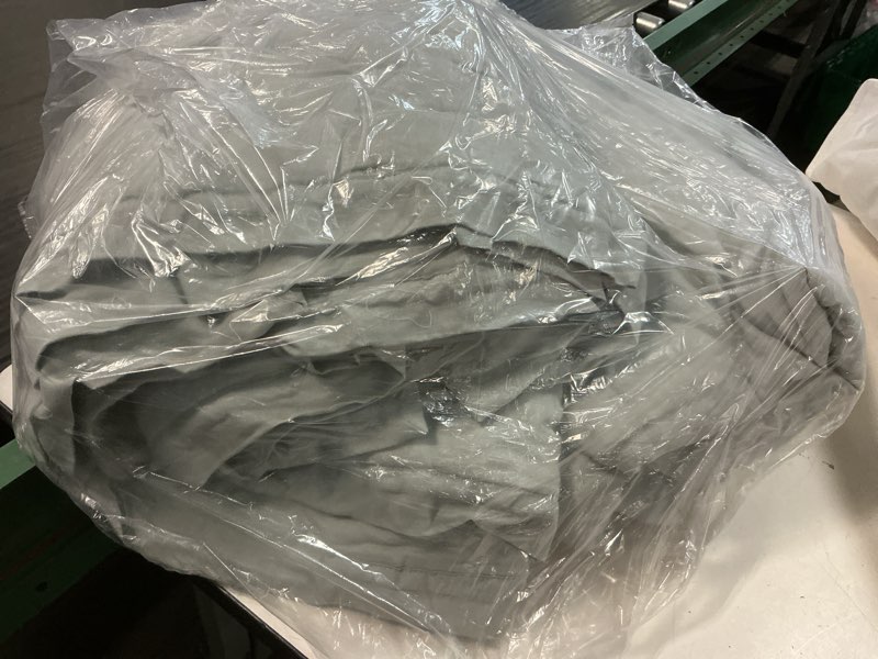 Condition photo showing Good Condition for european linen dream quilt set, full/queen, mist
