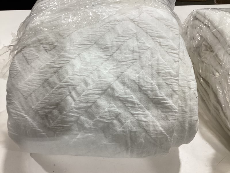 Condition photo showing As Is for lavsiry white king size quilt bedding set with pillow shams, summer lightweight bedspread coverlet, soft quilted blanket thin comforter for all seasons bright white king(106"x96")