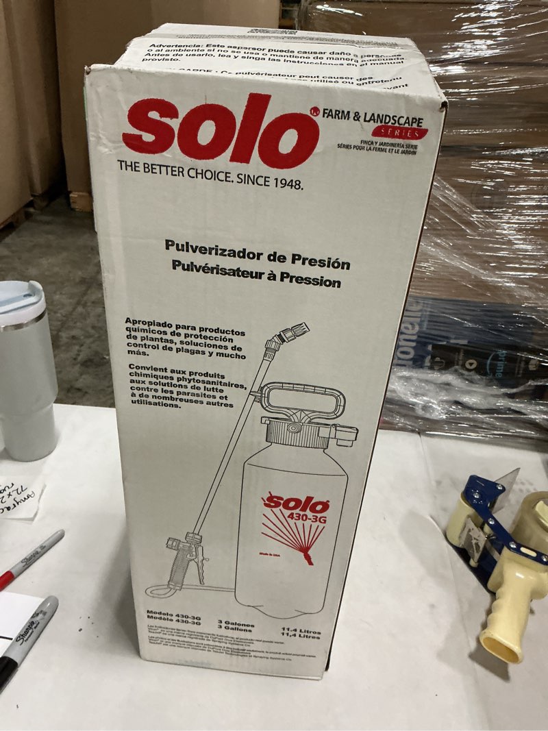 Condition photo showing New/Like New for solo 430-3g 3-gallon farm and garden handheld sprayer with shut-off valve and unbreakable wand