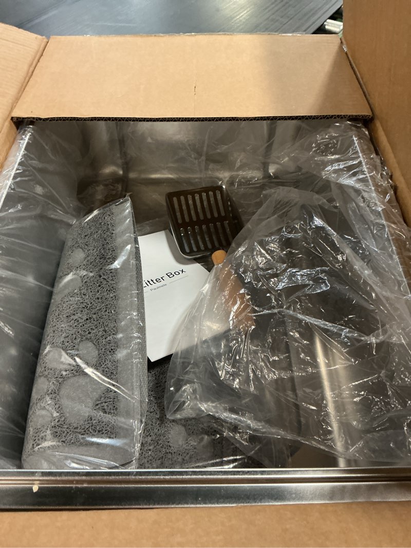 Condition photo showing Good Condition for 16'' high sides xxxl all stainless steel cat litter box with lid,8'' deep metal litter box for big cats,extra large litter boxes with high wall enclosure,anti-leakage,never absorbs odors,non-sticky xxxl:23.6''×15.8''×16''