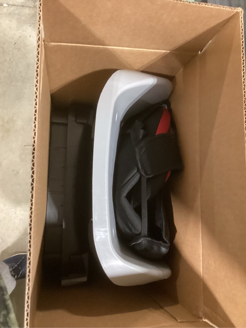 Condition photo showing Good Condition for Disney Pronto Booster Car Seats, Belt-Positioning, Booster Seats for Cars 40-100 lbs, Mickey Blogger