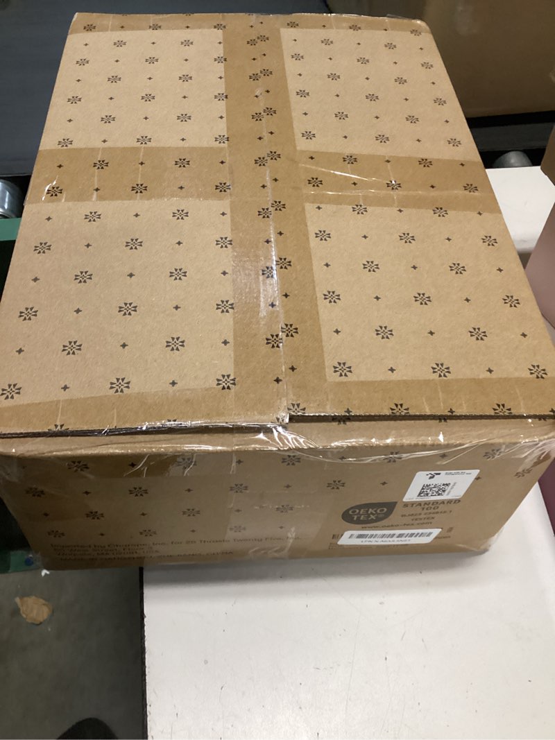 Condition photo showing New/Like New for Beckham Hotel Collection Bed Pillows Standard/Queen Size Set of 2 - Original Soft Down Alternative Pillow for Sleeping - Soft Support for Back, Stomach or Side Sleepers Queen / Standard White