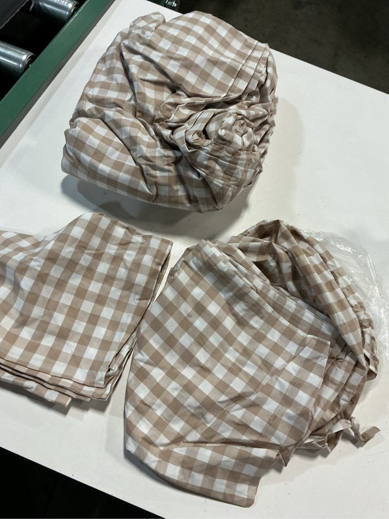 Condition photo showing Good Condition for classic organic percale gingham duvet cover set, king/cal king, cafe