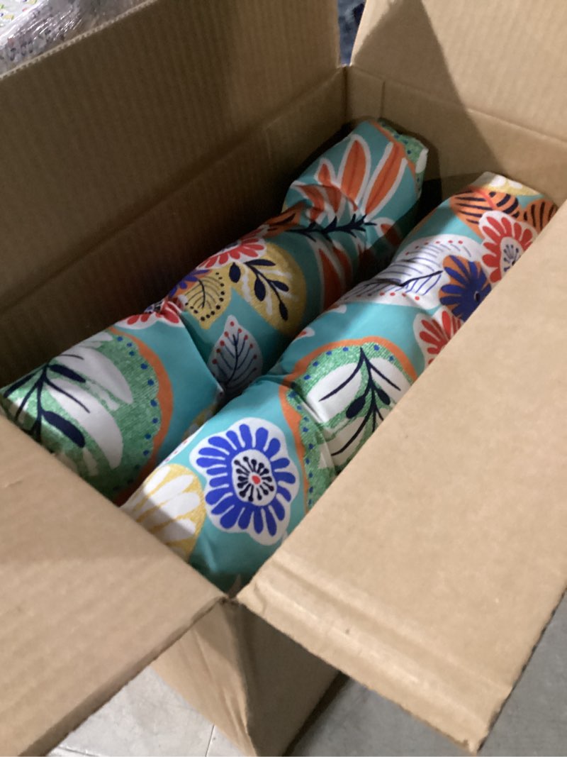 Condition photo showing Good Condition for pillow perfect bright floral indoor/outdoor tufted wicker chair pad with ties, 15.5" x 16", 2 count, blue/purple gregoire 15.5" x 16" blue/purple gregoire 2