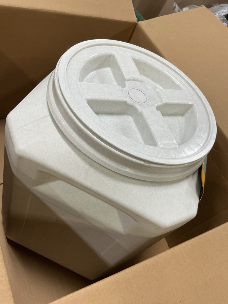 Condition photo showing Good Condition for gamma2 vittles vault pet food storage containers - sealed dog and cat food storage container, fits up to 50lbs, made in the usa - [14" l x 20" h] 1 count (pack of 1) without scoop