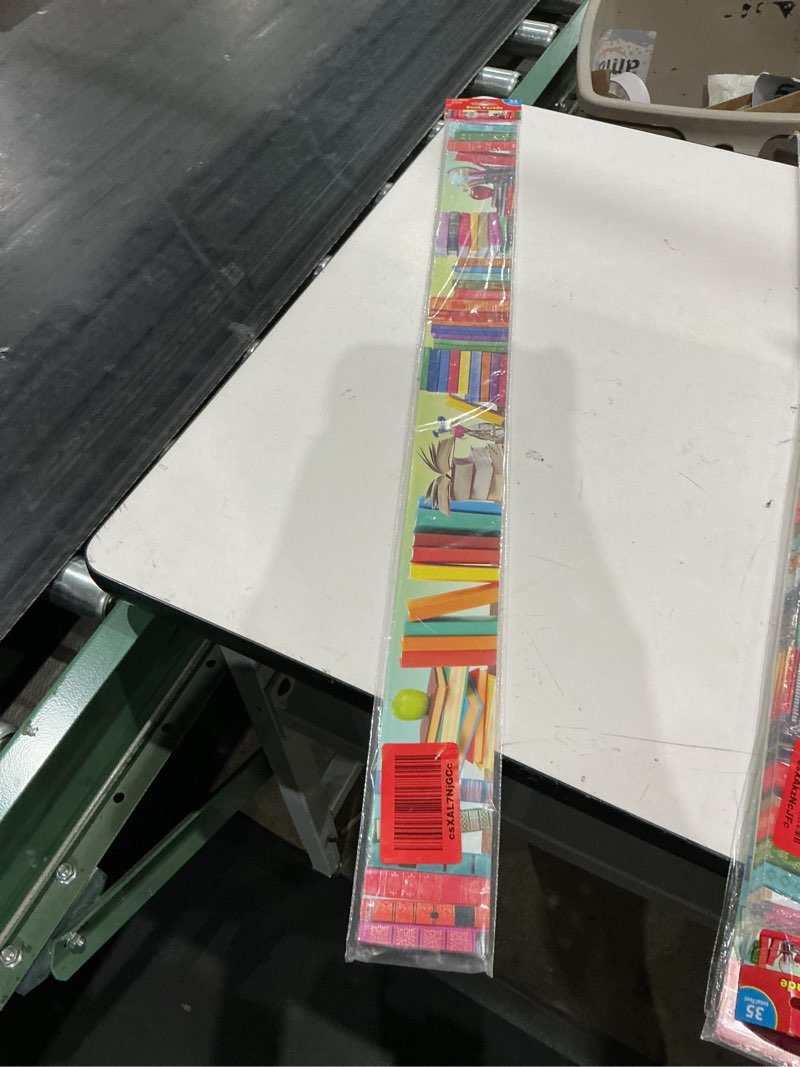 Condition photo showing New/Like New for edupress book parade photo border (39 x 3) 39 feet