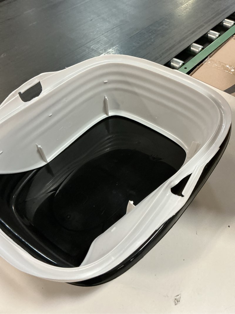 Condition photo showing As Is for arm & hammer rimmed cat litter box with high sides and microban, made in usa