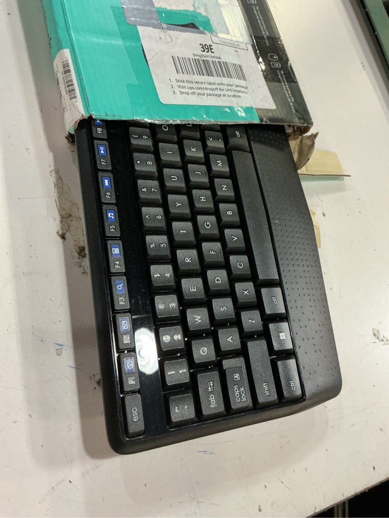 Condition photo showing As Is for logitech mk345 wireless combo with full-size keyboard and right-handed mouse -
