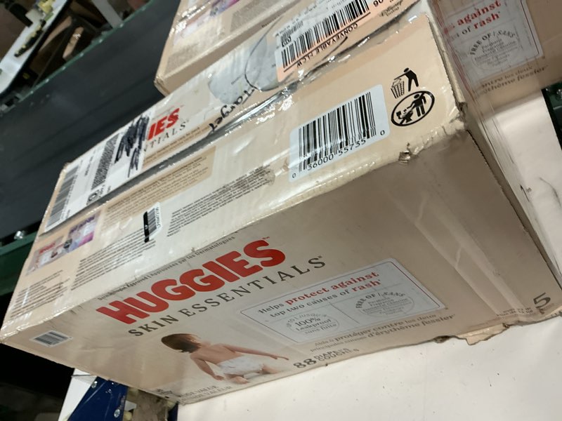 Condition photo showing New/Like New for huggies skin essentials luxury diapers - size 5 - 88ct: hypoallergenic, latex-free, leak guards, tear away sides, 27+ lbs
