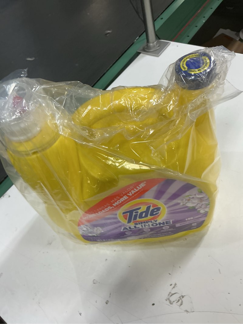 Condition photo showing Good Condition for tide simply clean & fresh liquid laundry detergent, berry blossom scent, 138 loads, 182 fl oz berry blossom 182 fl oz (pack of 1)
