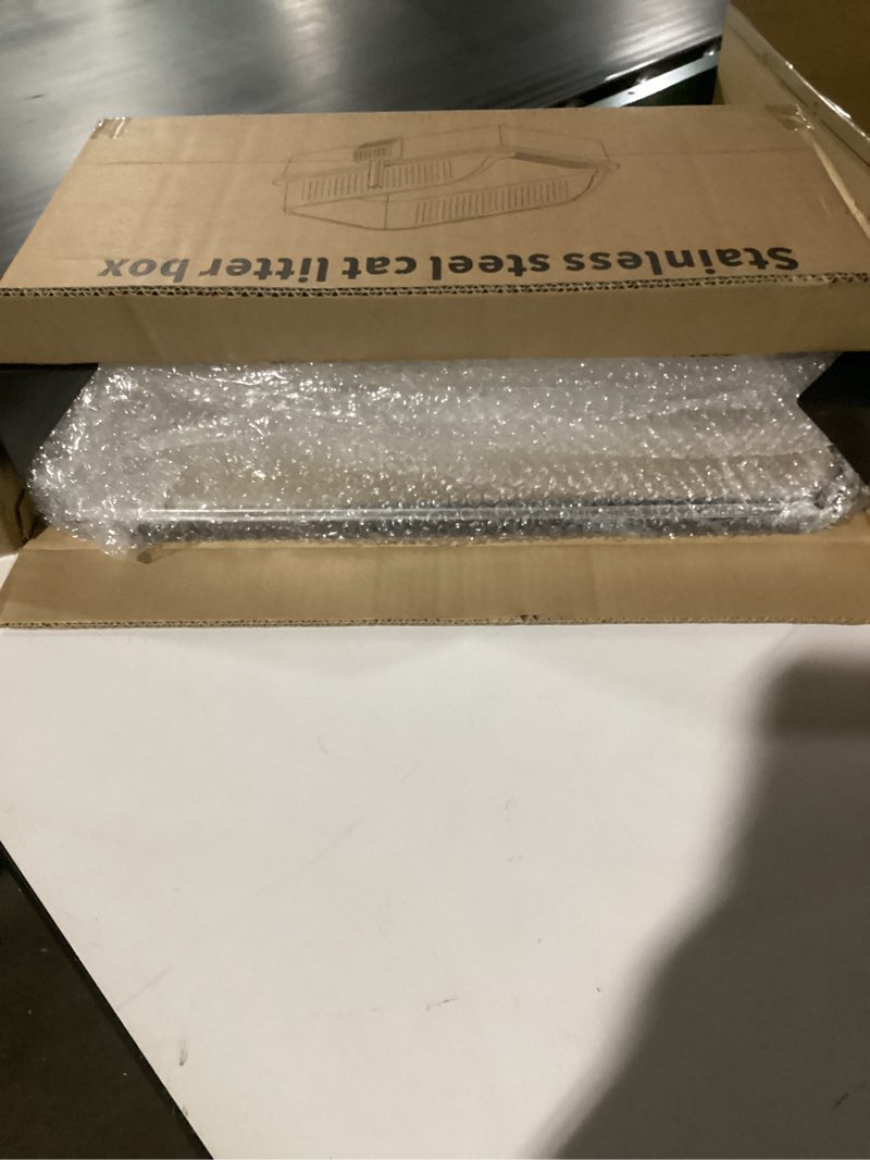 Condition photo showing Good Condition for Stainless Steel Cat Litter Box, Extra Large XL Odor Free Metal Litter Box with High Sides Lid, Open Top Litter Pan Include Scoop Easy Cleaning Anti-Scratch Kitty Cat Box Anti-Urine Leakage, Non-Sticky X-Large Black(23 in)