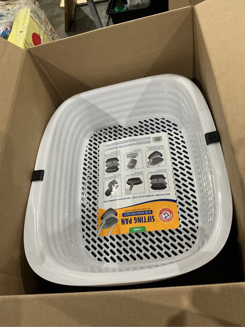 Condition photo showing New/Like New for arm & hammer large sifting litter box scoop free cat litter tray with microban, made in usa