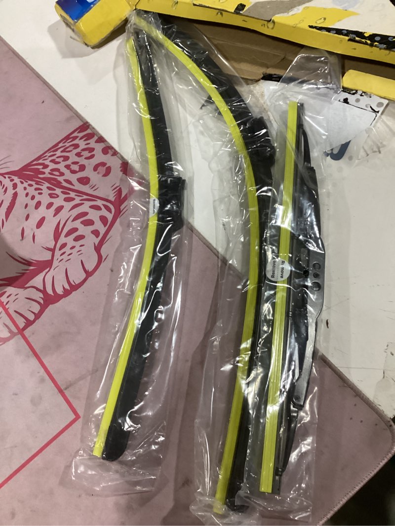 Condition photo showing As Is for 5 plus® silicone windshield wiper blades replacement for 2017-2010 gmc terrain / 2017-2010 chevy equinox wiper blades(set of 3),automotive replacement windshield wiper blades-24"/17"/13" 24"+17"+13-1(ptb)