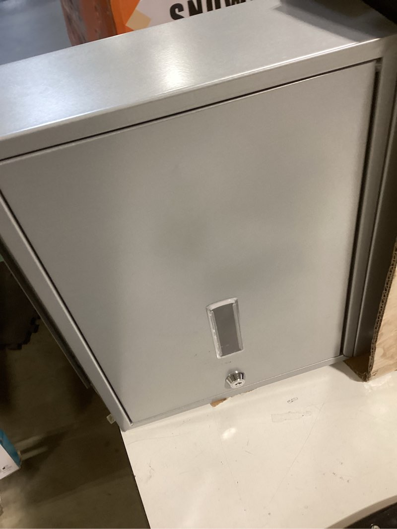 Condition photo showing Good Condition for Serene Life Modern Wall Mount Lockable Mailbox Outdoor Galvanized Metal Key Large Capacity Commercial Rural Home Decorative & Office Business Parcel Box Packages Drop Slot Secure Lock (Metallic White)