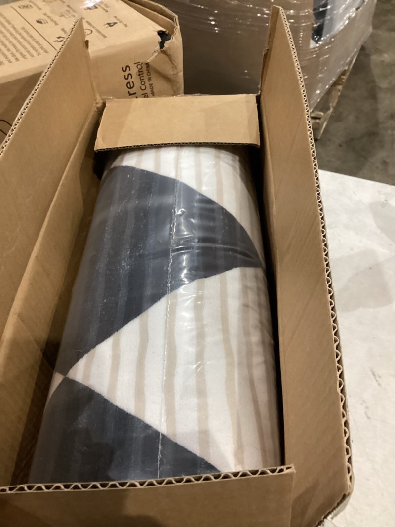 Condition photo showing New/Like New for 5x7 Washable Checkered Rugs for Bedroom, Black and White Area Rug for Living Room, Geometric Faux Wool Carpet for Kids, Girls, Boys Playroom, Dorm, Nursery, Dining Room, Kitchen, Non Slip, Black/White 5' x 7' (Rectangular)