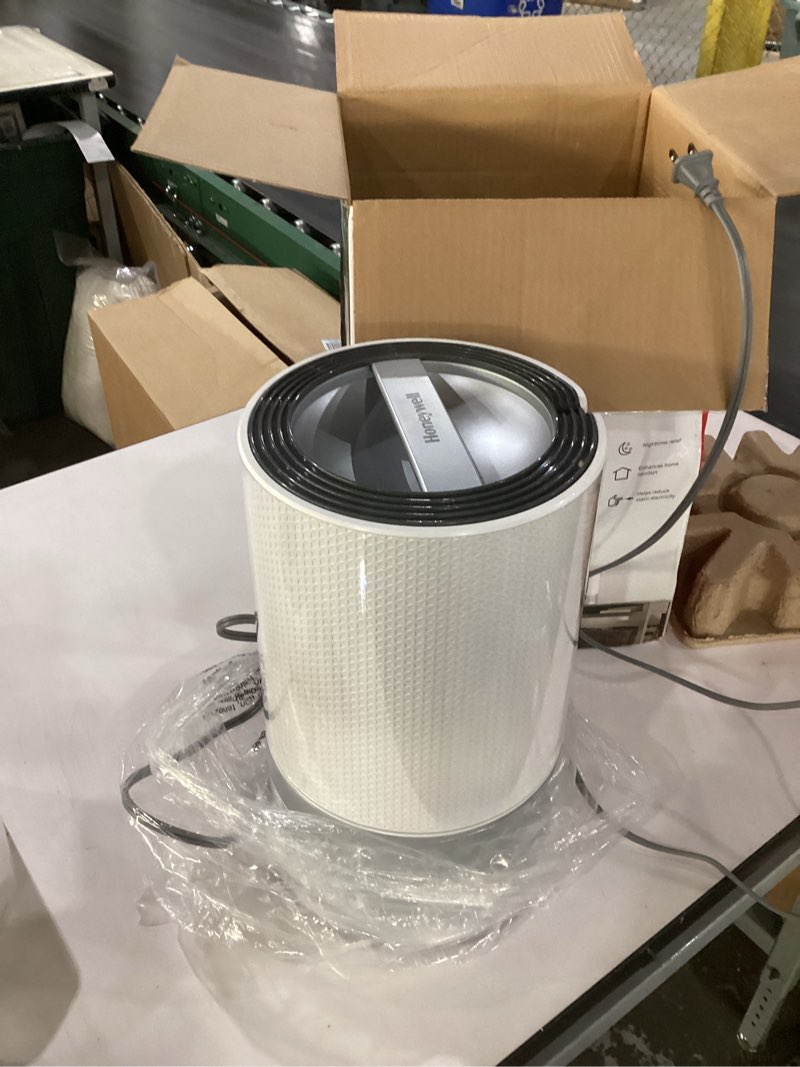 Condition photo showing New/Like New for Honeywell Designer Series Cool Mist Humidifier, Room Humidifiers, White White Humidifier