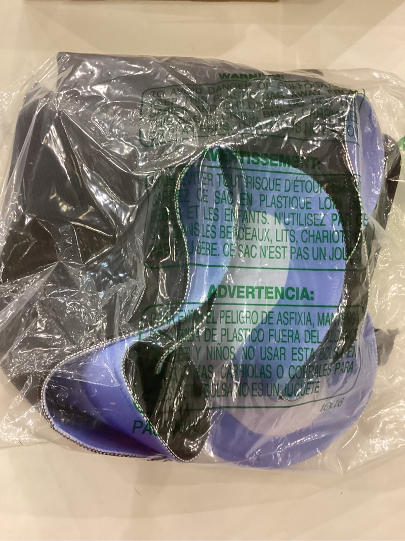 Condition photo showing Good Condition for Scalloped Mahjong Mat Set 31.5" x 31.5" Cute Aesthetic Anti Slip Noise Reduction Games Table Cover Mahjong Accessories Gifts Domino & Tile Game Table Mat(Blue)