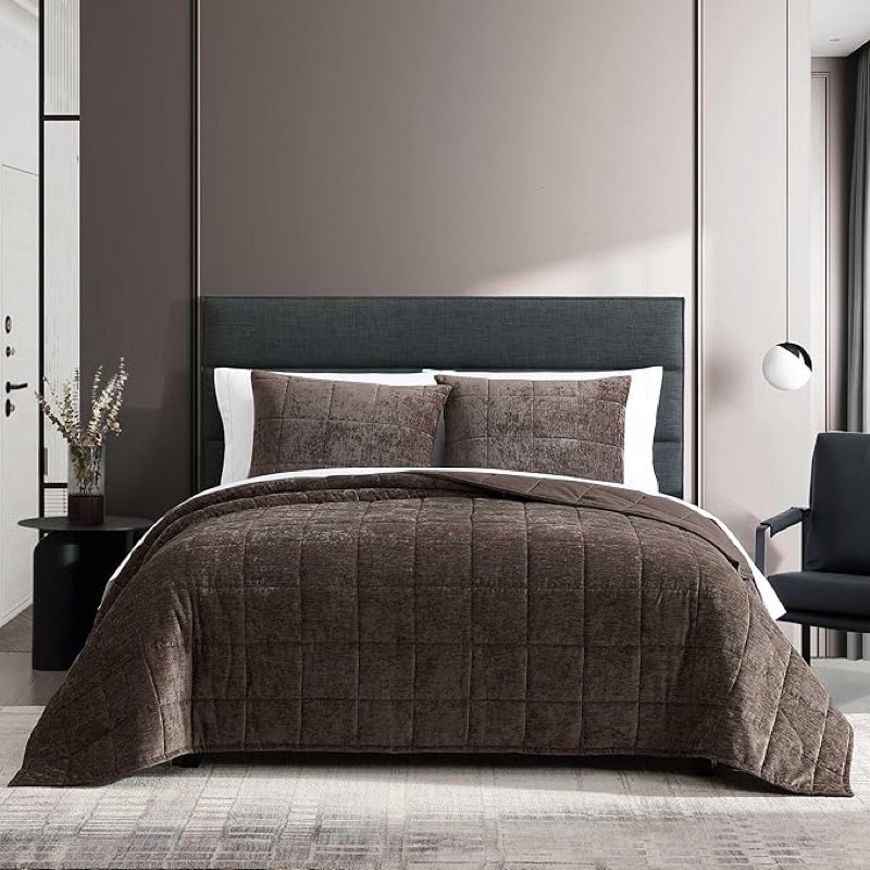 Vera Wang - Queen Quilt Set, Super Soft Bedding Set with Matching Shams, Modern Room Essentials (Che