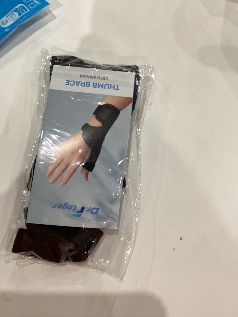 Condition photo showing Good Condition for DrFinger Thumb Brace Spica Splint for Right & Left Hand, De Quervain's Tenosynovitis Splint, Breathable Wrist & Thumb Stabilizer, for Trigger Thumb, Arthritis, Tendonitis, Men and Women -Black (S/M) S/M Black