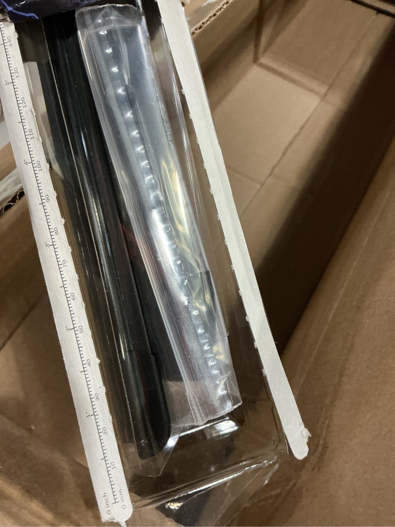 Condition photo showing Good Condition for bosch 26oe icon premium beam wiper blade; 26" - single