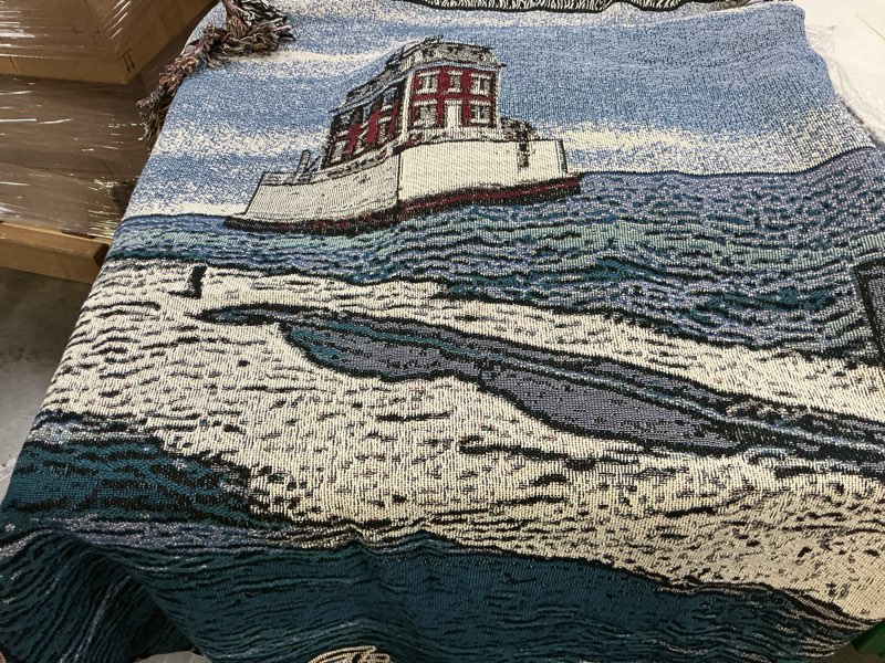 Condition photo showing New/Like New for (Similar, Different image)Pure Country Weavers West Quoddy Lighthouse Blanket by Charles Wysocki - Early America Coastal Ocean Beach Tapestry Throw Woven from Cotton - Made in The USA (72x54)