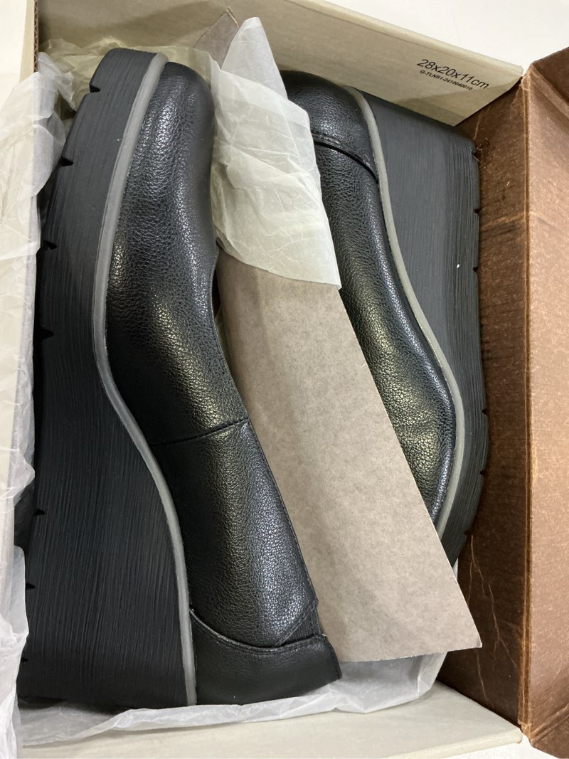 Condition photo showing Good Condition for naturalizer women's soul, about time wedge 8 black tumbled