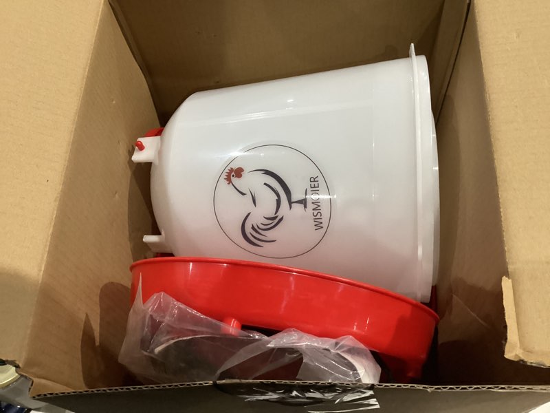 3L and 6L Heated Chicken Waterer for Winter Hanging Chicken Waterer with Heater 35W BPA-Free Heated Poultry Waterer