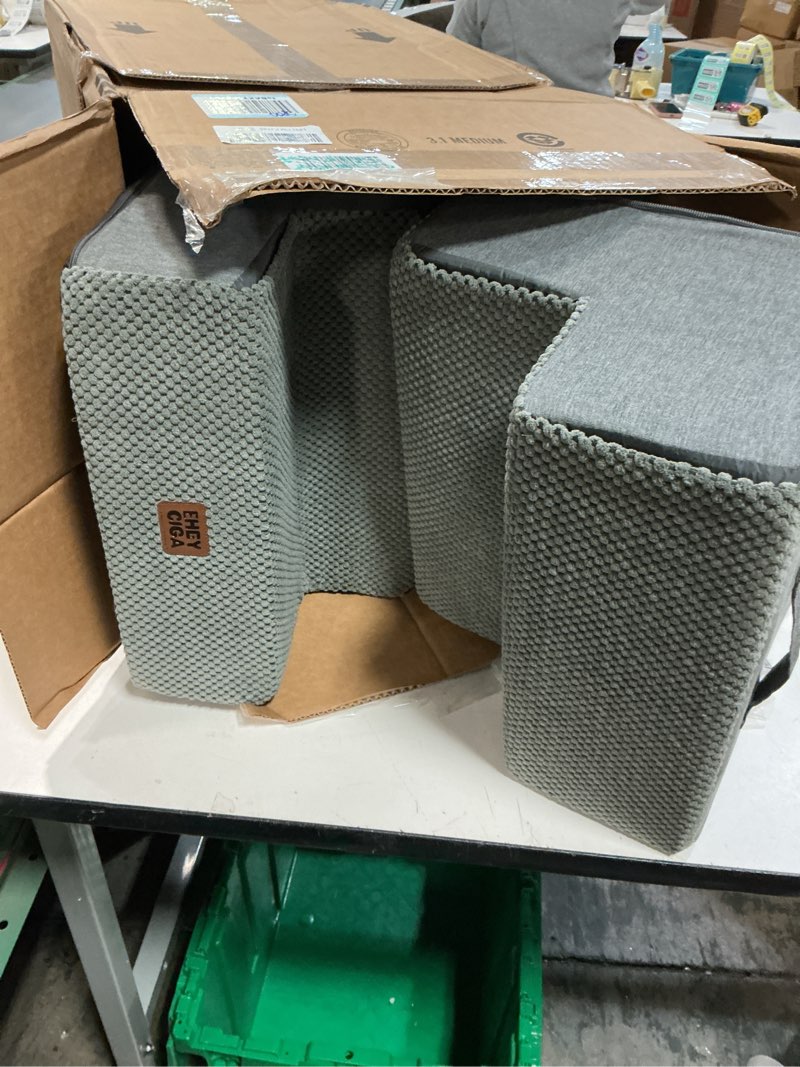 Condition photo showing As Is for EHEYCIGA Dog Stairs for Bed 18" H, 4-Step Dog Steps for High Bed, Pet Steps for Small Dogs and Cats, Non-Slip Balanced Pet Ramp Indoor, Grey Grey 4 Standard 15" x 24" x 18"