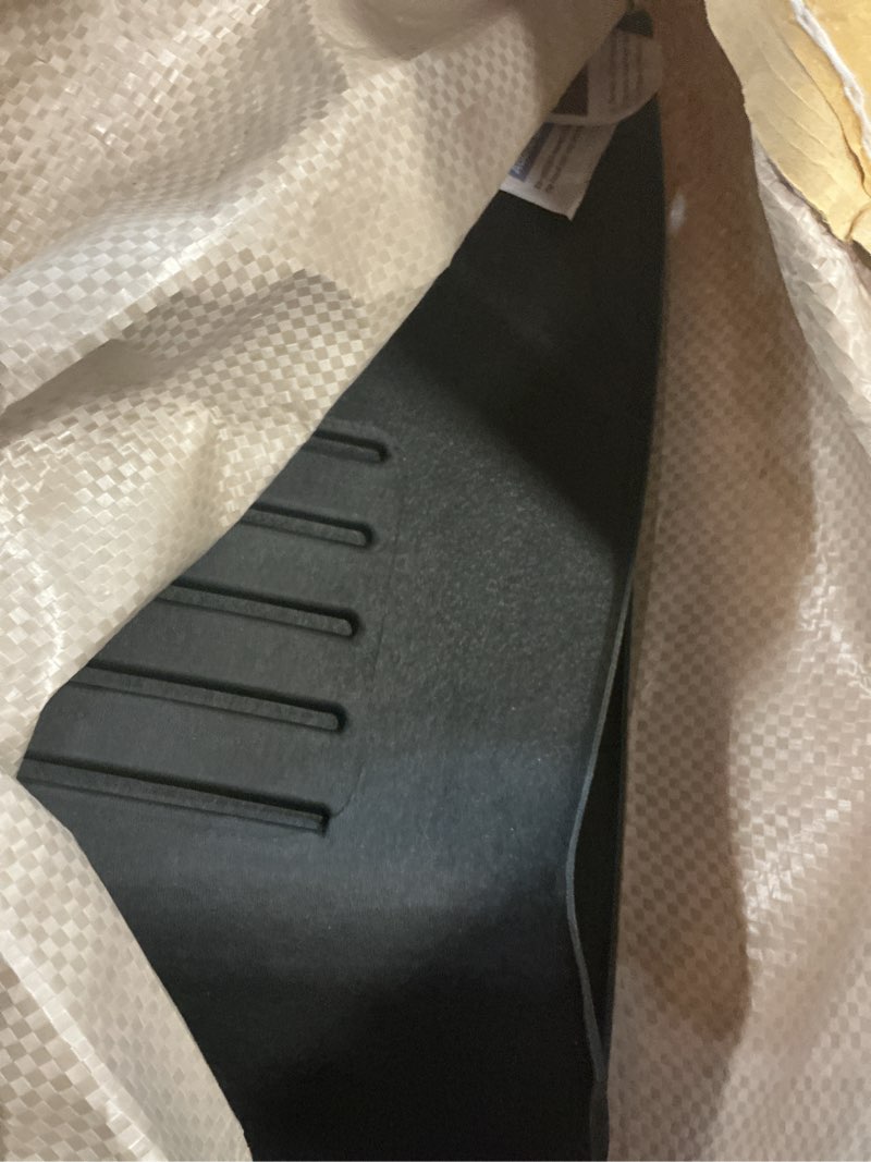 Condition photo showing Good Condition for mixsuper liner floor mats for 2024-2026 crosstrek & impreza, all weather floor liners durable 1st and 2nd row set black subaru crosstrek & impreza/2024-2026/1st & 2nd row