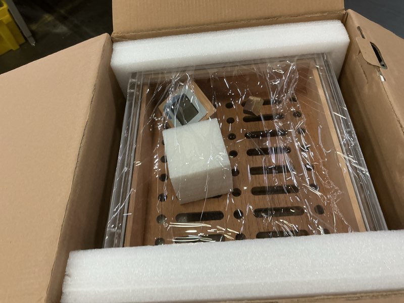 Condition photo showing Good Condition for vallume acrylic humidor box,high-definition transparent cigar case,lock latches and 90-degree opening hinges cigar box,cigar accessory drawer,digital hygrometer and humidifier,holds about 50-60 cigars large size