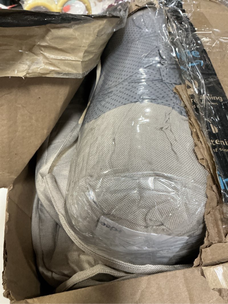 Condition photo showing As Is for idee-home Chair Cushions for Dining Chairs Set of 6, D-Shaped Kitchen Chair Cushions Pads with Ties and Non Slip Backing, Tufted Seat Pads, 15.5 x 15.5 Inches, Beige