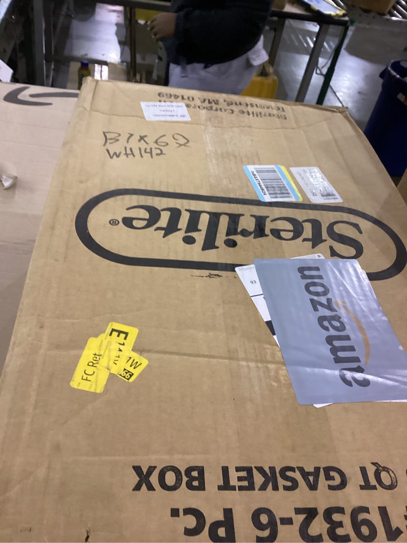 Condition photo showing New/Like New for Sterilite 20 Qt Gasket Box, Stackable Storage Bin with Latching Lid and Tight Seal, Plastic Container to Organize Basement, Clear Base and Lid, 6-Pack