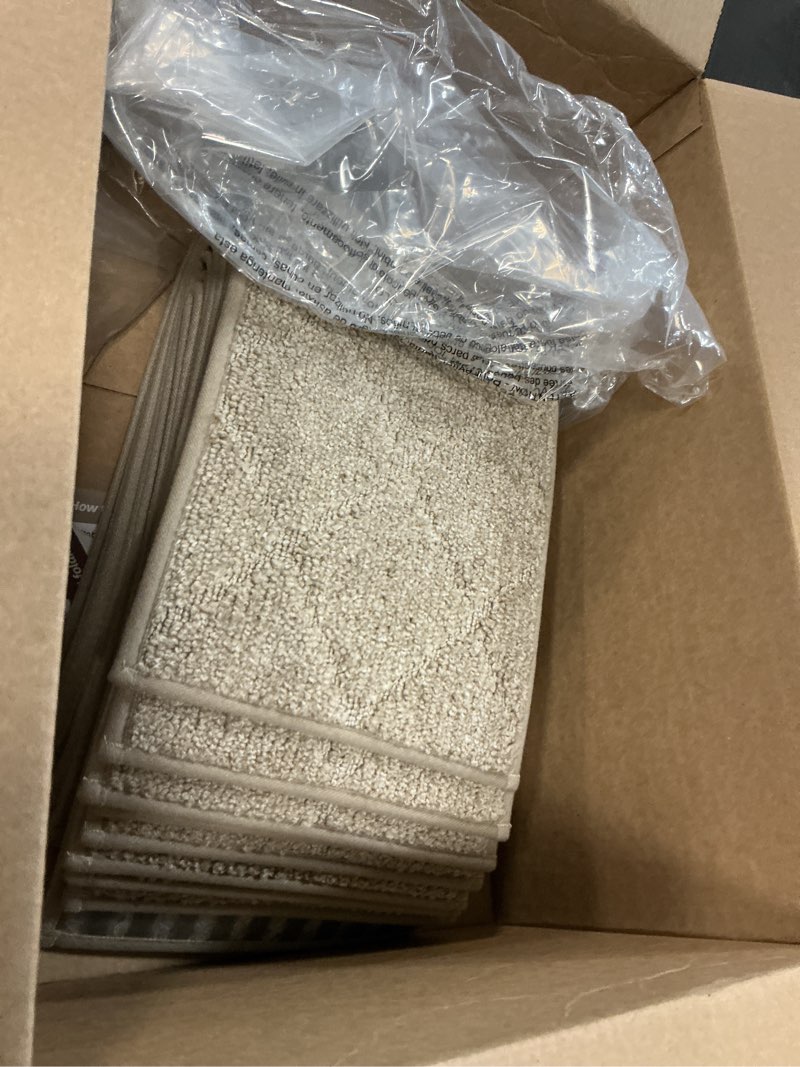 Condition photo showing Good Condition for cosy homeer edging stair treads non-slip carpet mat 28inx9in indoor stair runners for wooden steps, edging stair rugs for kids and dogs, 100% polyester tpe backing (15pc, beige) beige 28 x 9 inches (15 pieces)