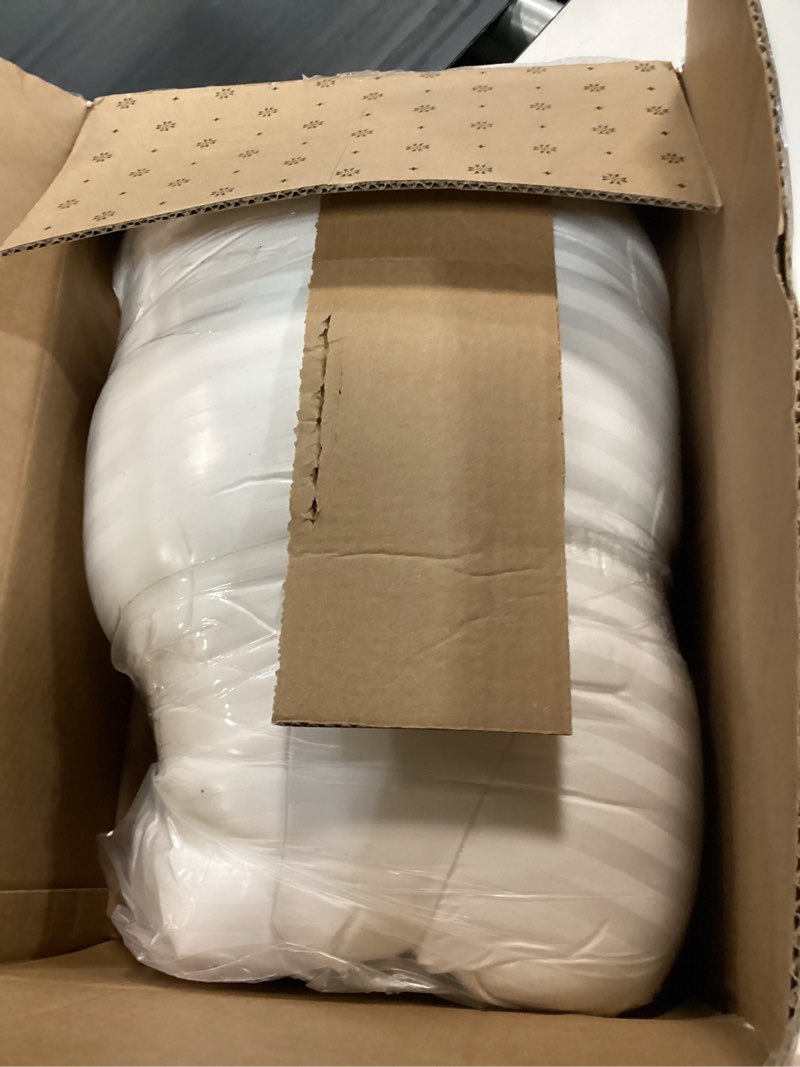 Condition photo showing New/Like New for beckham hotel collection bed pillows standard/queen size set of 2 - original soft down alternative pillow for sleeping - soft support for back, stomach or side sleepers queen / standard white