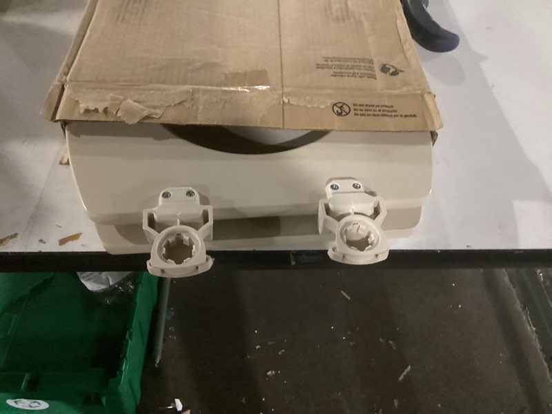 Condition photo showing New/Like New for bemis 1500ec 390 lift-off wood elongated toilet seat, cotton white (pack of 1)