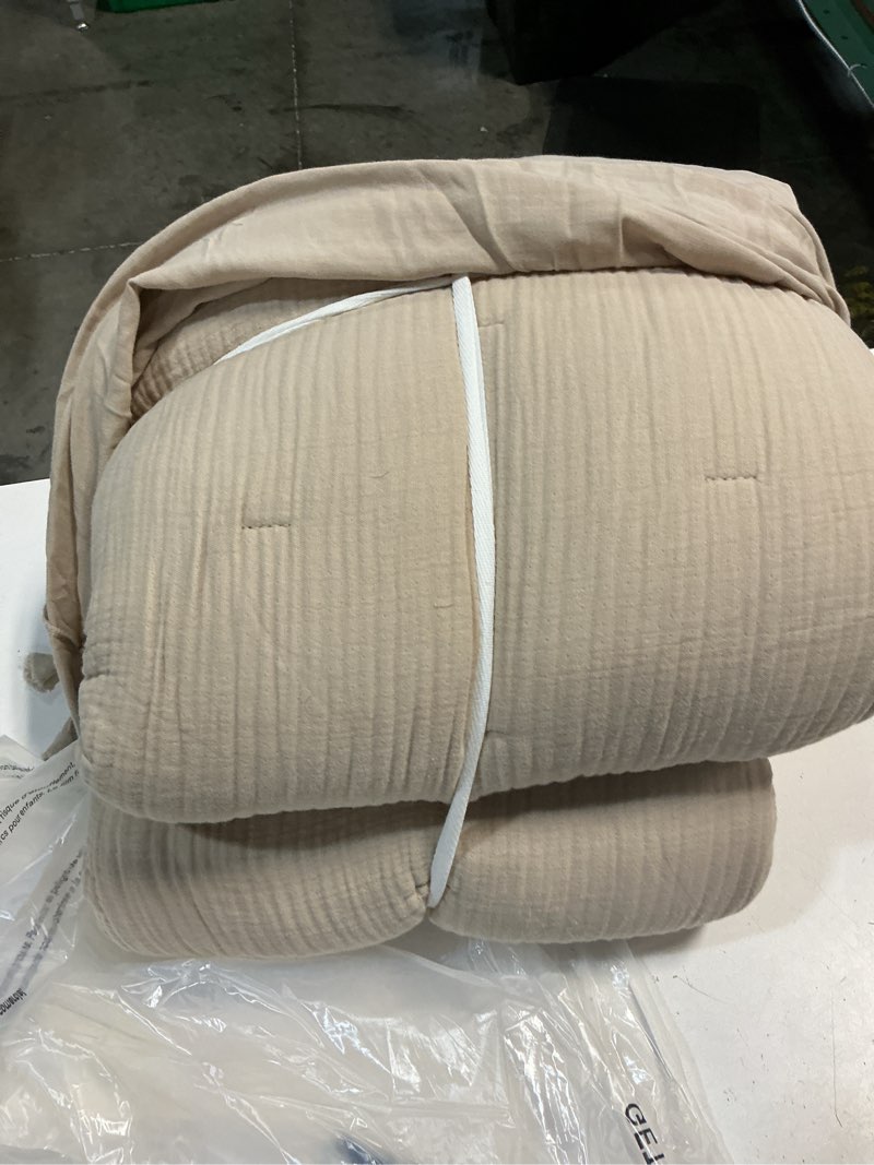 Condition photo showing Good Condition for quince organic airy gauze dream quilt set, full/queen, dune