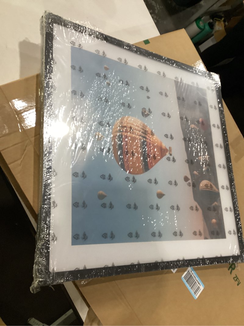 Condition photo showing Good Condition for 24x24 picture frame 2 pack
