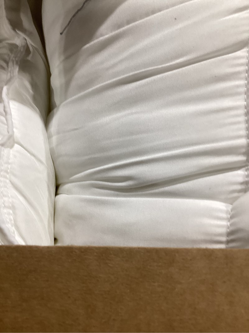 Condition photo showing Good Condition for Dorrin Nessin Down Alternative Comforter All Season Duvet Insert(Grey Stripe, Twin)-Ultra Soft Double Brushed Microfiber Quilt Cover, Box Stitched 90x90 Comforter with Corner Tabs Twin-68x90 Grey Stripe
