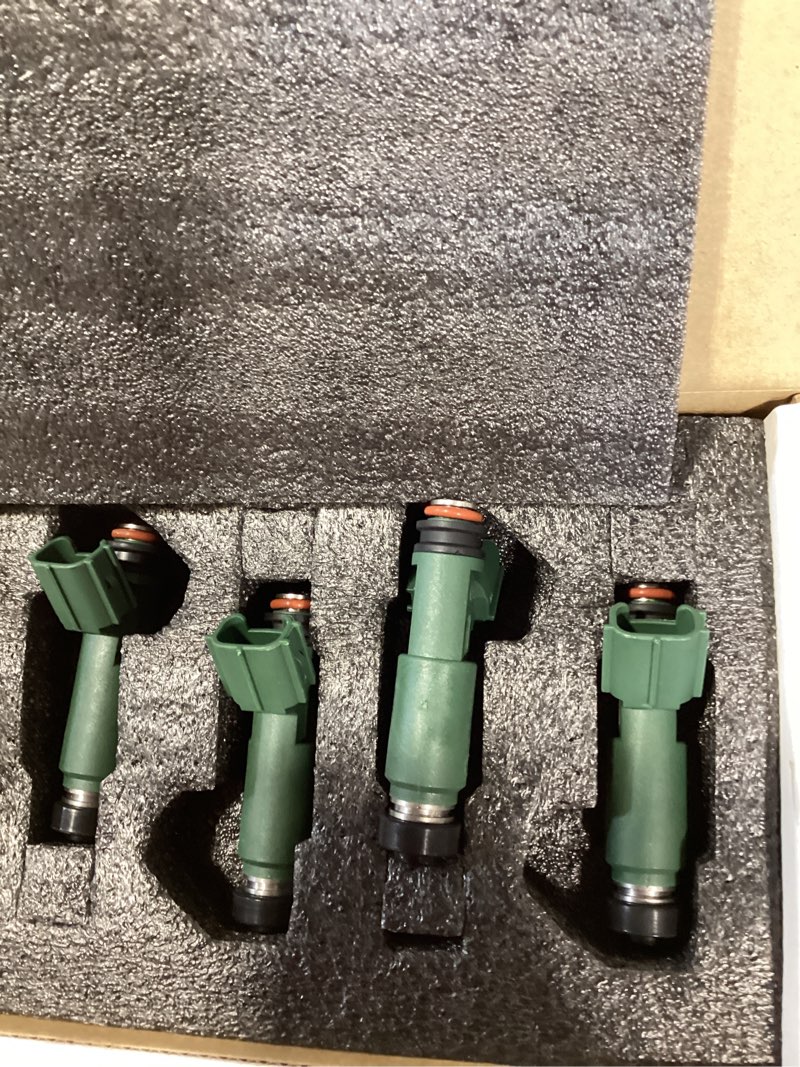 Condition photo showing Good Condition for fuel injector 12 holes 4pcs | 1.8l l4 gas dohc | for 2000-2005 toyota celica mr2 spyder 2000-2004 corolla 03-06 matrix, 00-02 chevy prizm, 03-06 pontiac vibe | replace# 23250-0d040 23250-22040 fj415
