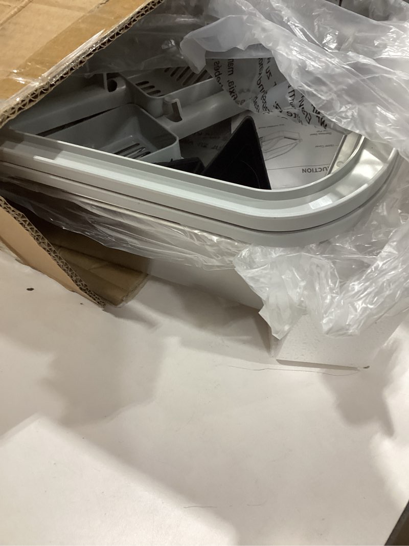 Condition photo showing Good Condition for kirecoo 2 pack stainless steel litter box with lid, large enclosed metal cat litter box pan high sided, easy clean anti-leakage litterbox tray for indoor big cats, kittens or multicat, scoop included grey large