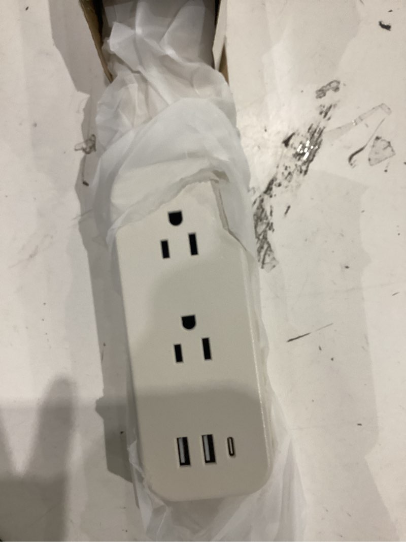 Condition photo showing Good Condition for electrical outlet extender stick - features usb-a, usb-c and 2 ac outlets, extends 22"-34", rotates 180° access hard-to-reach outlets, wall plug power socket expander nightstands, sofa, desks and more